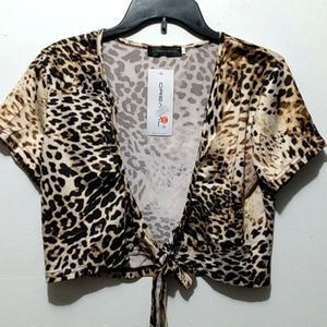 DreagalSize L tie front short sleeve blouse/shirt NWT!!